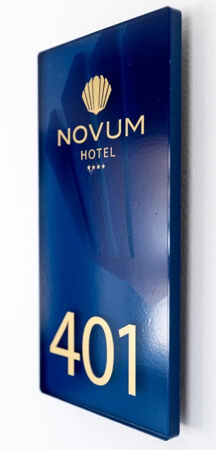 Novum 4*